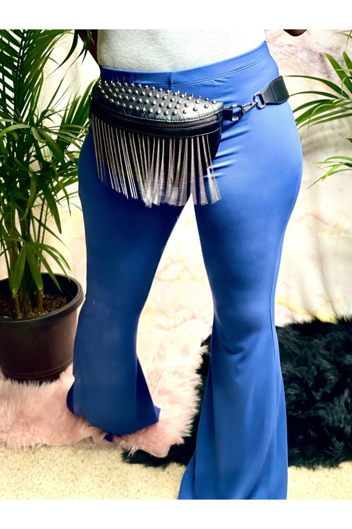 Styled yoga flares Honey BeeU Boutique Basic, Basics, bell bottoms, bottoms, sale, sales, stretch pants