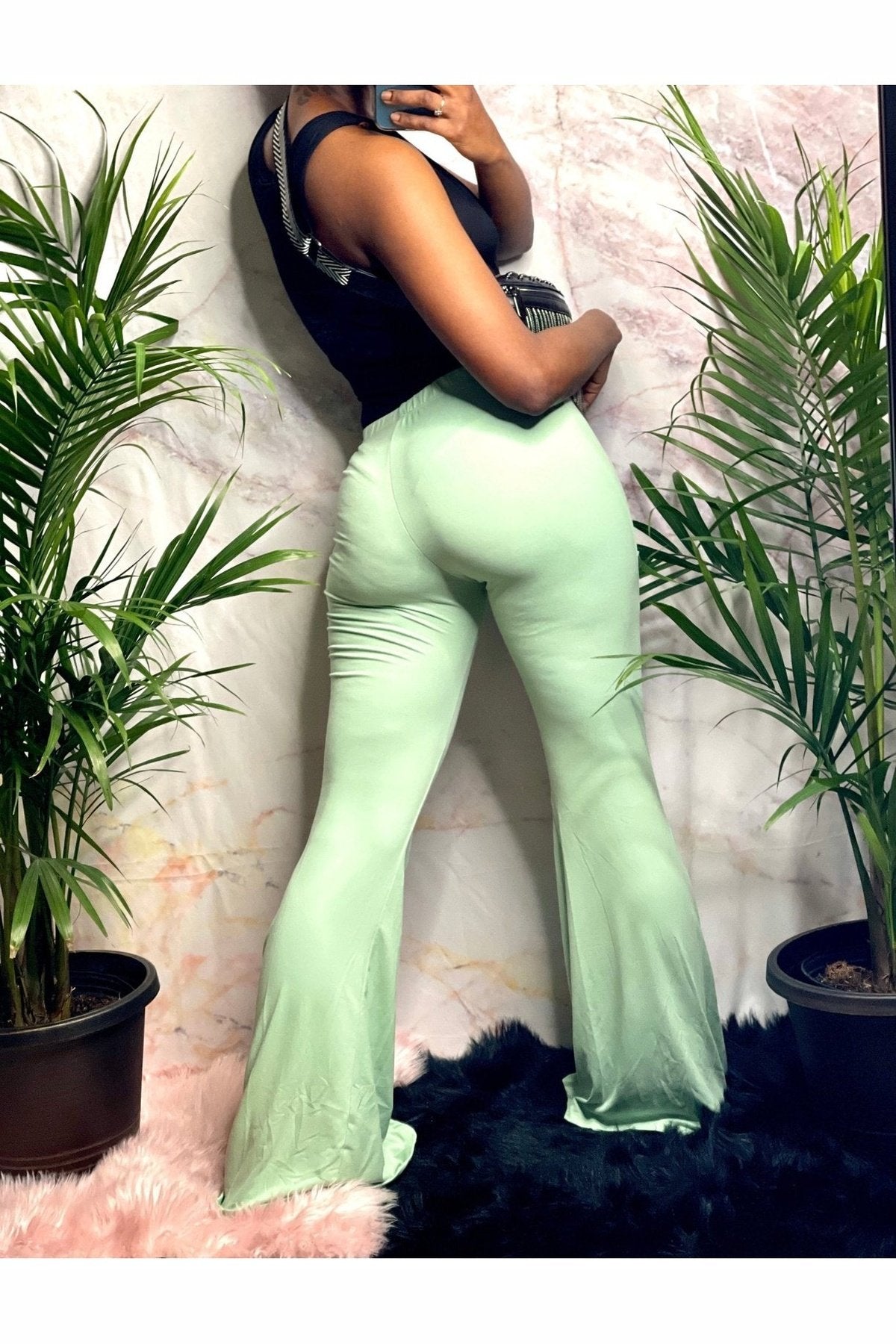 Styled yoga flares Honey BeeU Boutique Basic, Basics, bell bottoms, bottoms, sale, sales, stretch pants